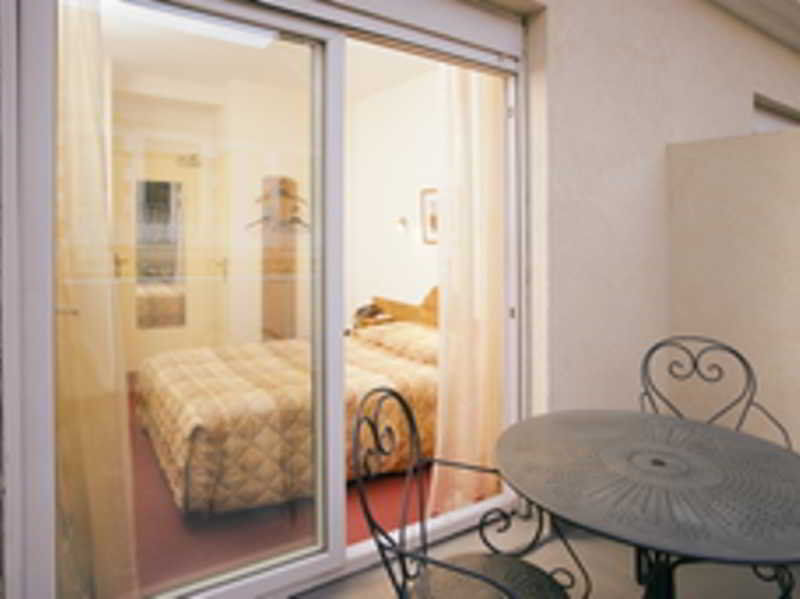 Hotel Trianon Grenoble Centre Exterior foto